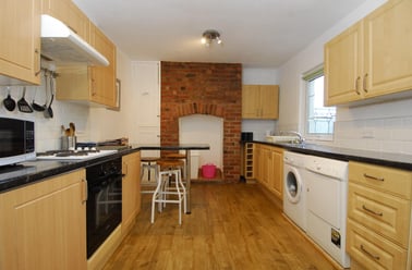 West Hill Road, Mutley, Plymouth - Image 2